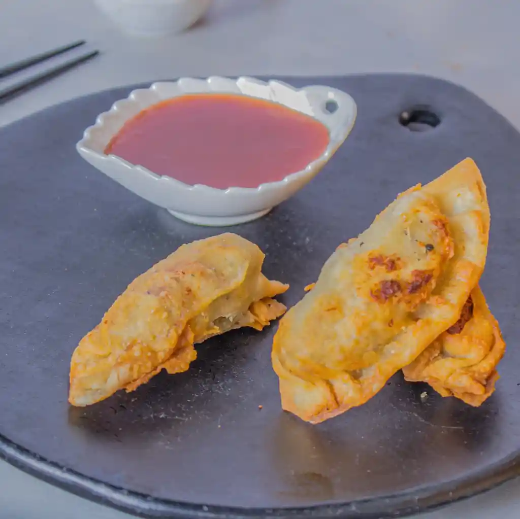 Gyoza De Salmon (empanadas De Trigo)