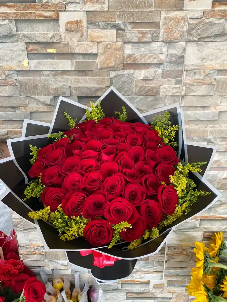Bouquet De Rosas