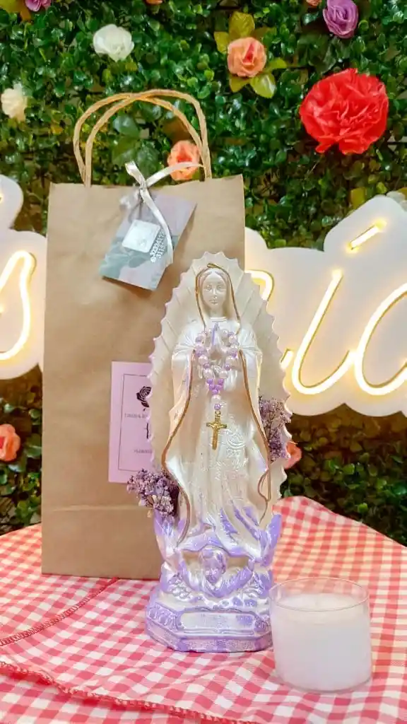 Combo Regalo Virgen En Ceramica 22cm-denario Y Velita