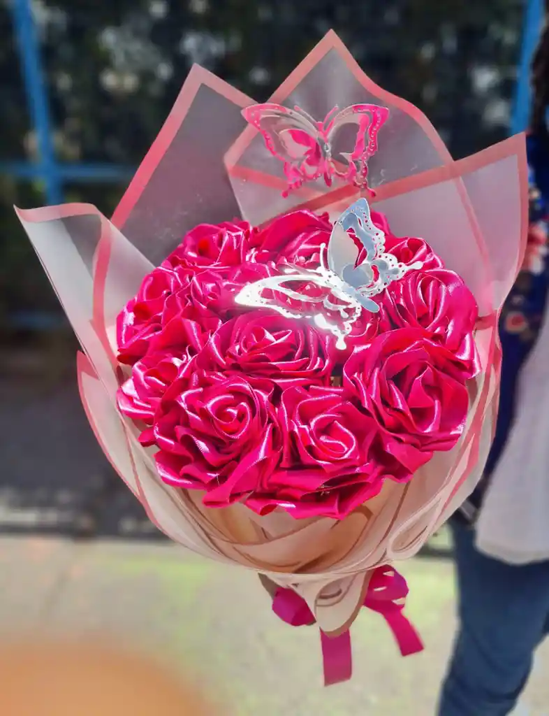 Bouquet De Rosas Eternas