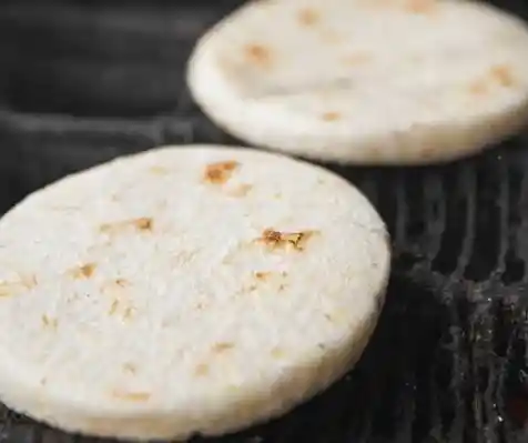 Arepas De Maiz Peto Artesanales