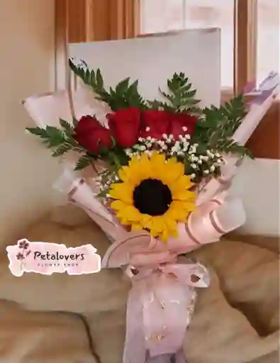 Girasol Y Rosas Rojas Dia De La Mujer