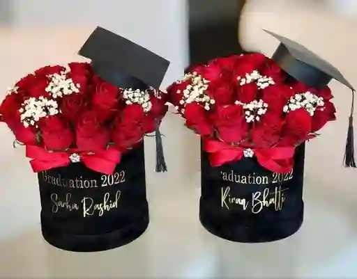 Caja Cilindrica Detalles Graduacion De 24 Rosas Rojas