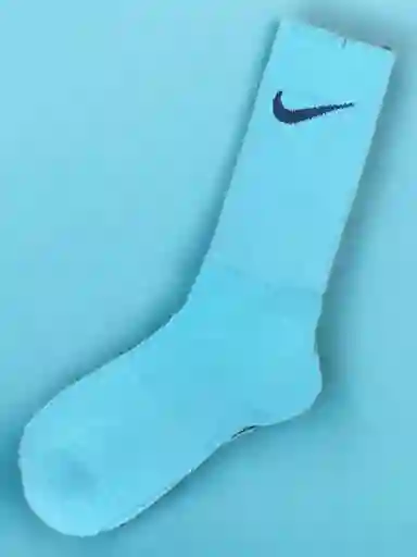 Media Extra Larga Deportiva Única Talla Tipo Nike, Color Azul Pastel, Estirable Extralargas