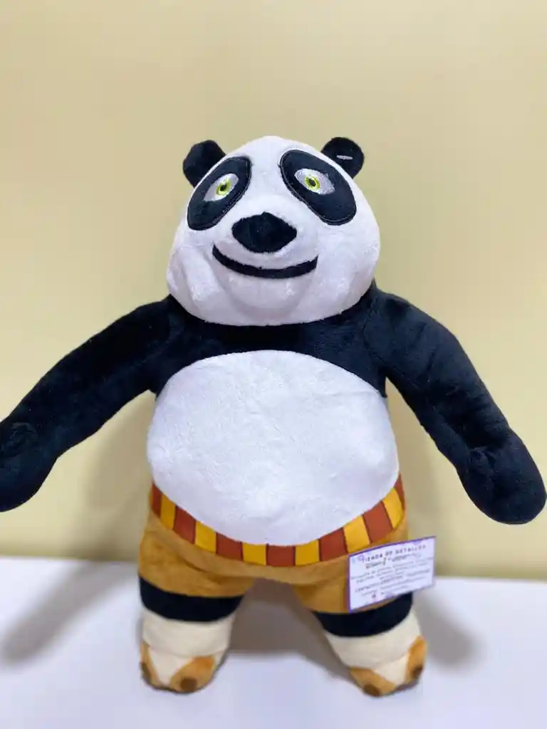 Peluche Po Kung Fu Panda Mediano