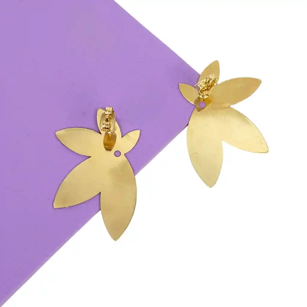 Maxi Aretes Livianos Flor Dorada