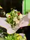 Ramo De Rosas Blancas