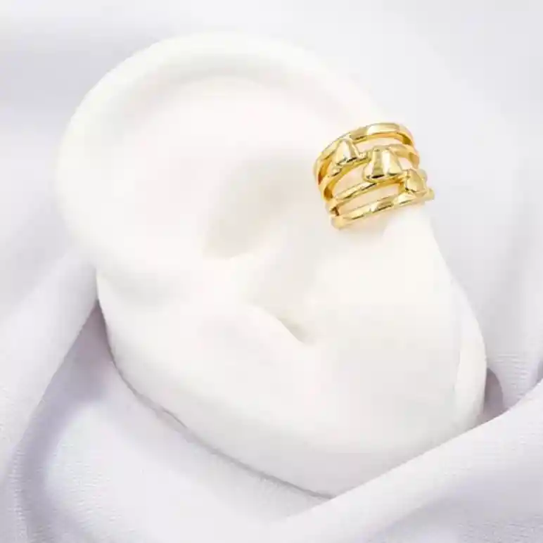 Earcuff Triple Con Corazones Dorado