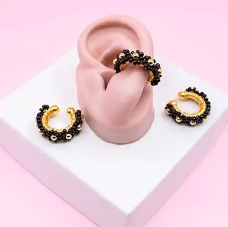 Earcuff Flores Negras