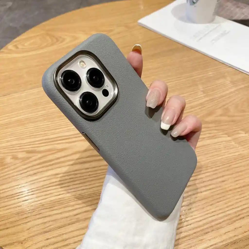 Funda En Cuero Con Magsafe Iphone 15 Gris