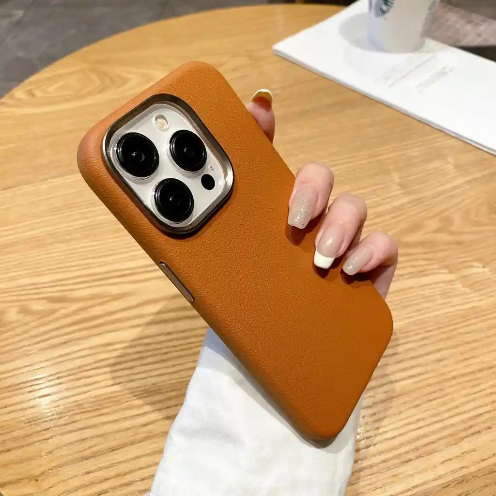 Funda En Cuero Con Magsafe Iphone 15 Pro Naranja