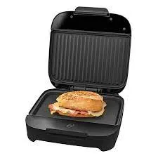Sandwichera Compacta Oster Con Placas Profundas 750w