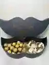 Caja Bigote Hombre Con Whisky, Ferreros Y Fresas Con Chocolate