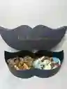 Caja Bigote Hombre Con Whisky Y Fresas Con Chocolate
