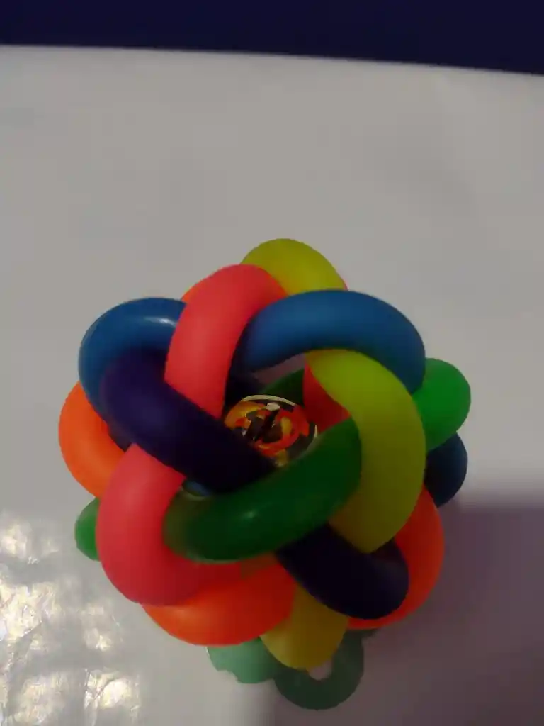 Juguete Pelota Espiral De Colores Mediana Para Perros Y Gatos