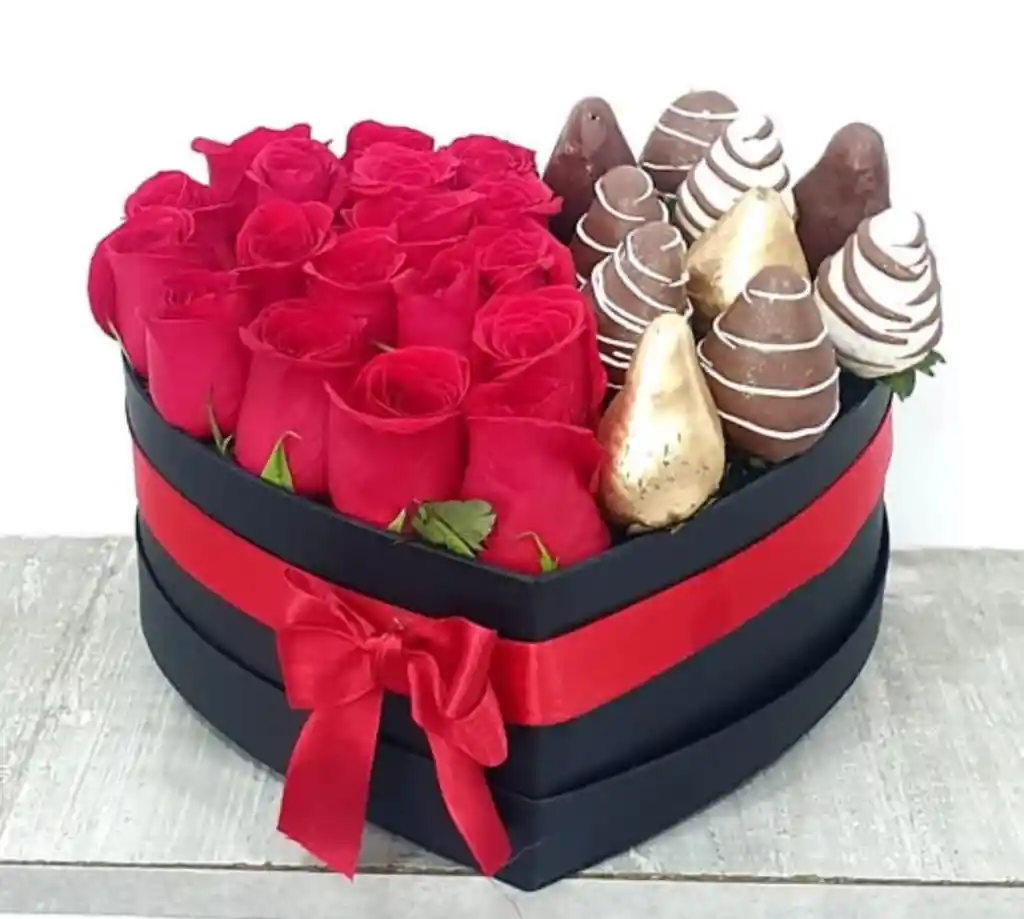 Caja Corazon Rosas Y Fresas Con Chocolate