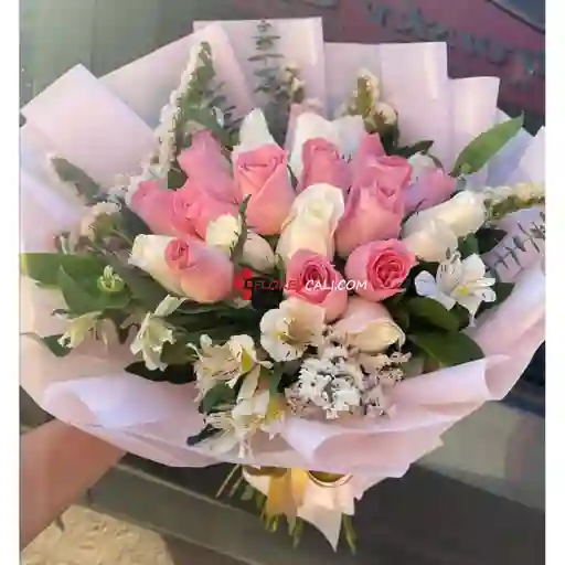 Bouquet Rosas Y Astromelias Coreano