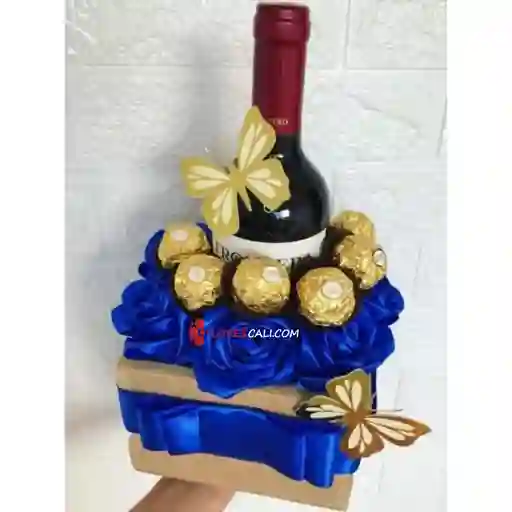 Caja De Bayleys Y Rosas Azules