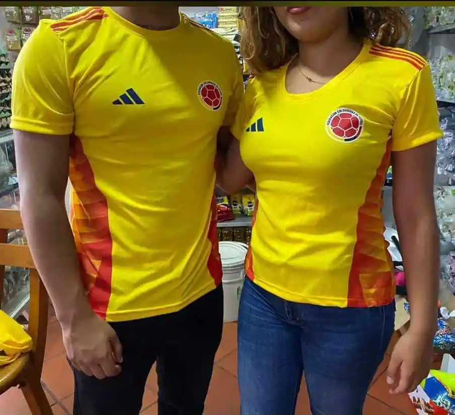 Camisetas Selección Colombia🥅🤾🏼‍♂️ Nacional / Amarilla Hombre/ Talla M/l