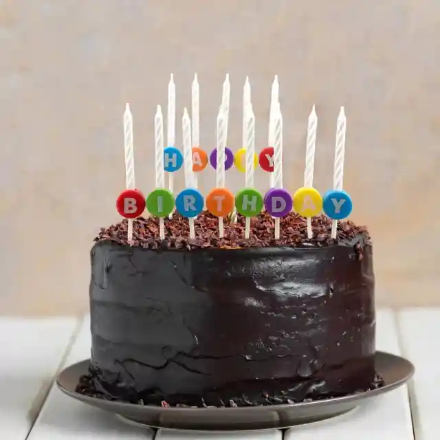 Portavelas Happy Birthday Colores + 13 Velas Blancas