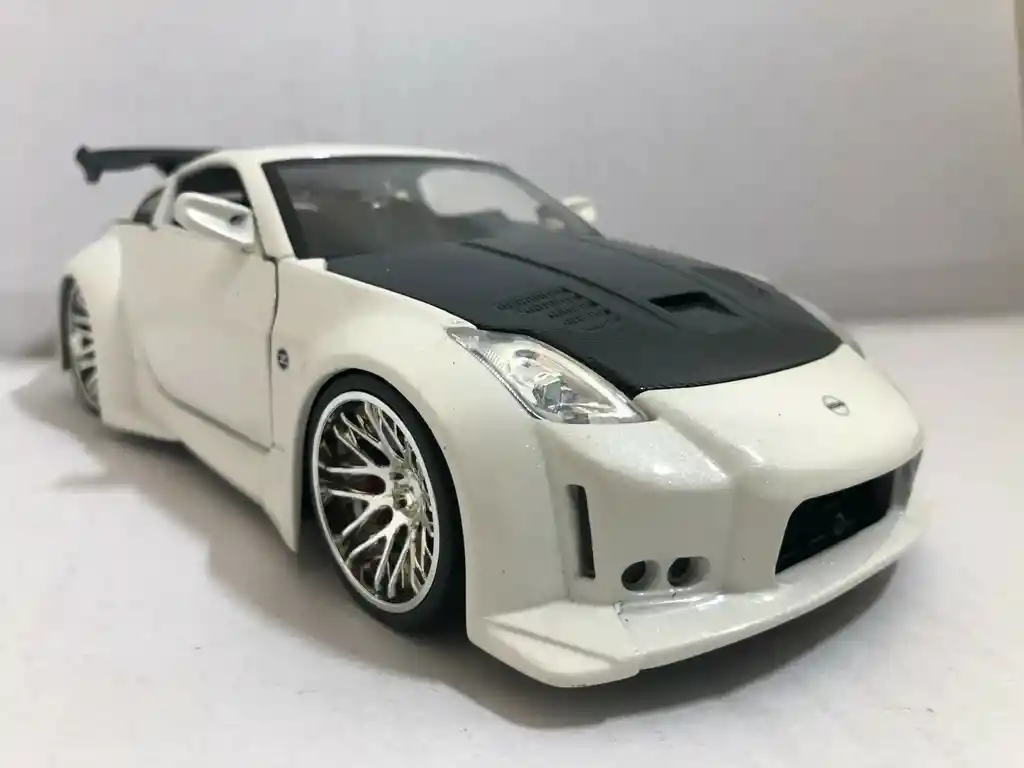 Carro Coleccionable Nissan Btk 2003 350z Blanco Modelo Coche Juguete Fiesta Regalos, Colección