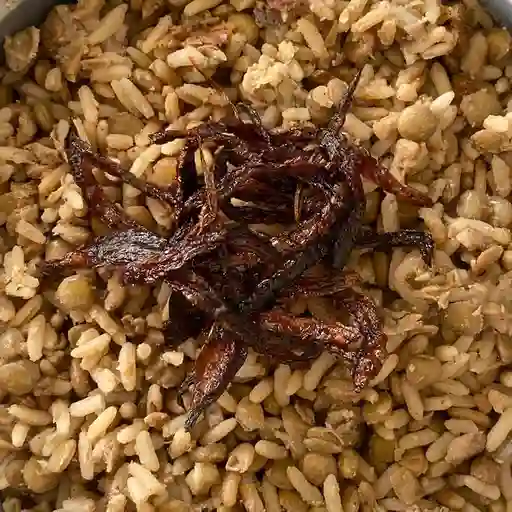 Arroz con lentejas y cebolla caramelizad