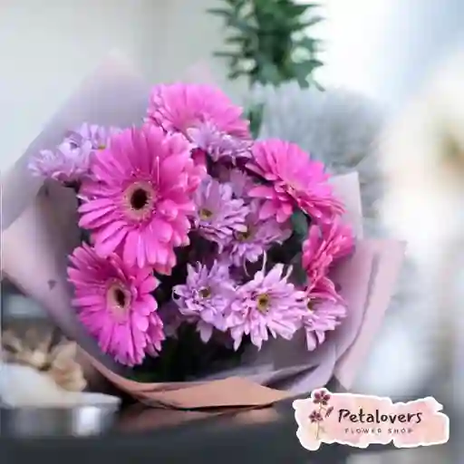 Flores Ramo De Gerberas Con Margaritas Lilas