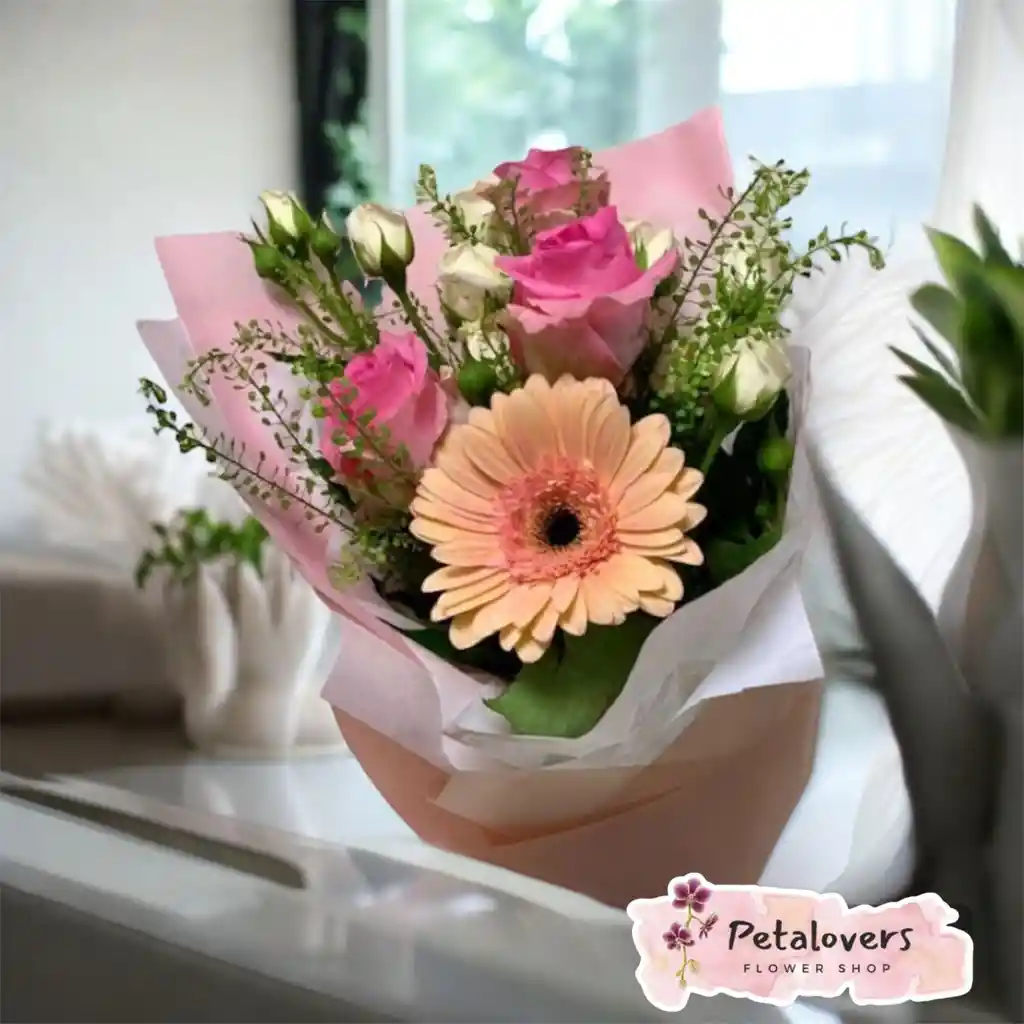 Rosas Bouquet Rosas Y Una Gerbera