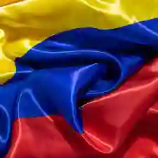 Bandera De Colombia En Satin Grande Para Interior 2 Metros