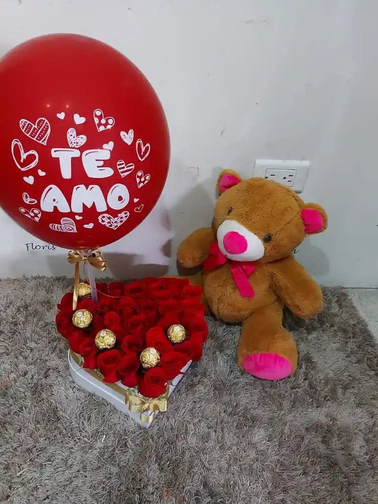 Corazon De Rosas,peluche Y Chocolates