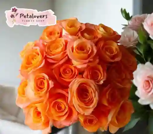 Flores De Rosas Naranjas Dia De La Mujer