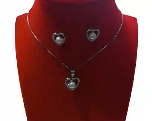 Juego De Cadena Collar Y Aretes Con Perla Y Diseño De Corazon En Plata Joya