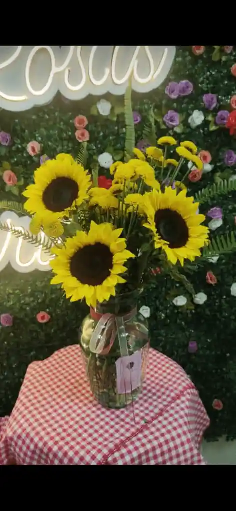 Hermoso Florero De Girasoles