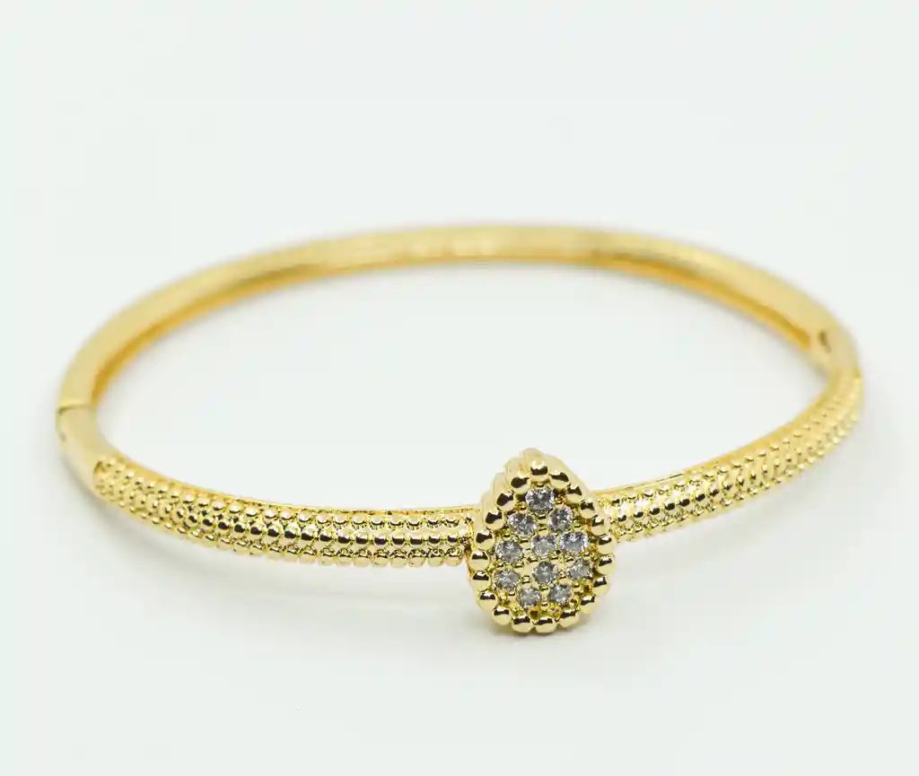 Manilla Tipo Brazalete Gota Dorada
