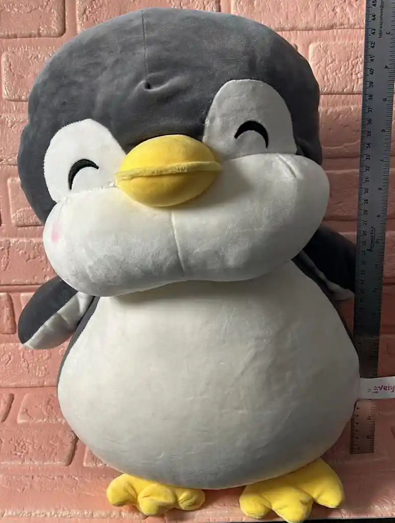 Peluche Pinguino Grande 45 Alto 30 Ancho Aproximadamente