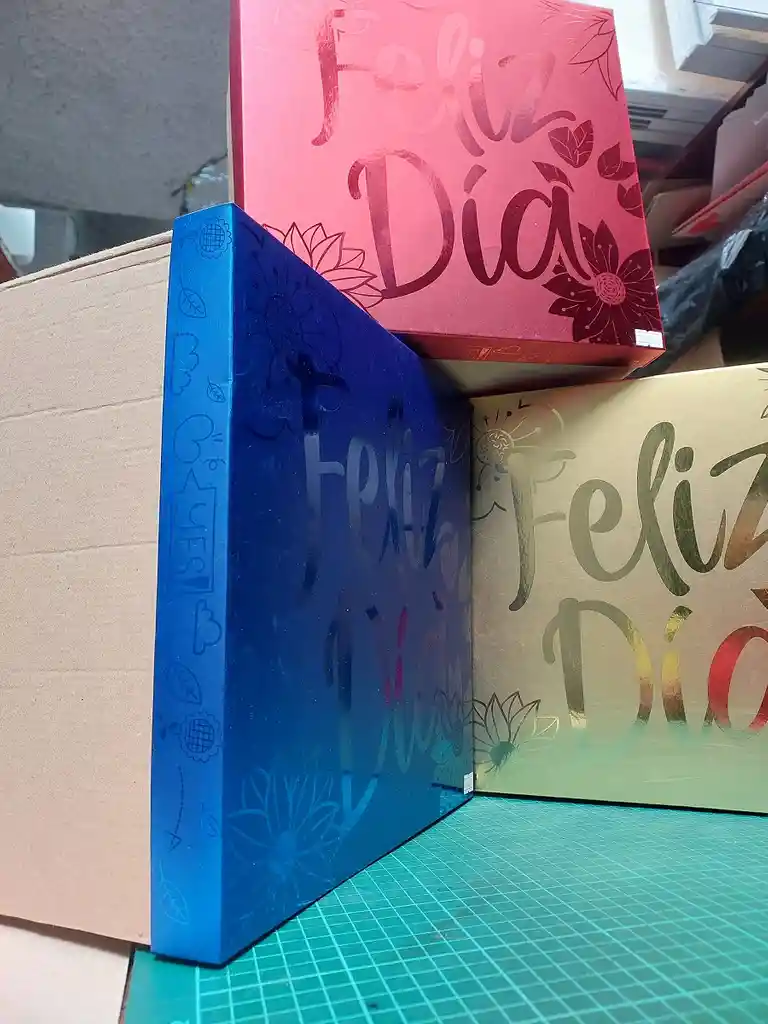 Caja De Regalo Craft Cuadrada 19 Cms X 15 Alto Con Tapa Metalizada