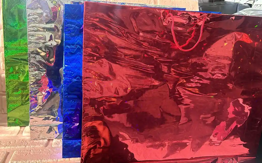 Bolsa Regalo Metalizada Holograma Talla Xl (( 35*41*6 )) Colores De Hombre