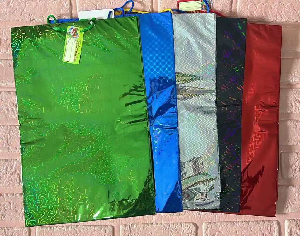 Bolsa Regalo Metalizada / Holograma Talla L (( 26*41*7 )) Colores De Hombre