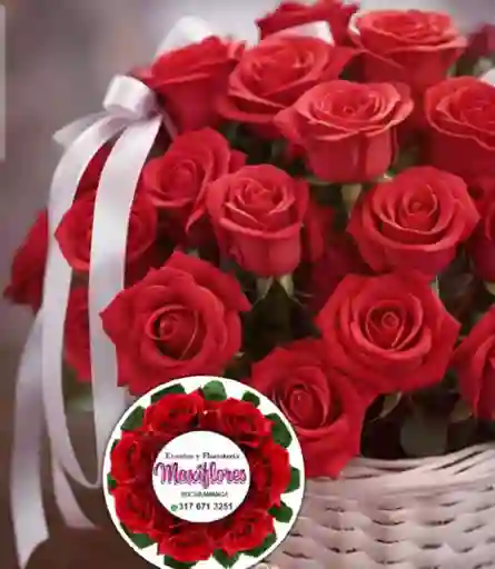 Canasta Con Rosas Rojas