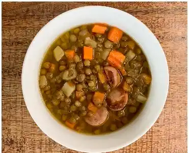 Sopa De Lentejas Con Chorizo