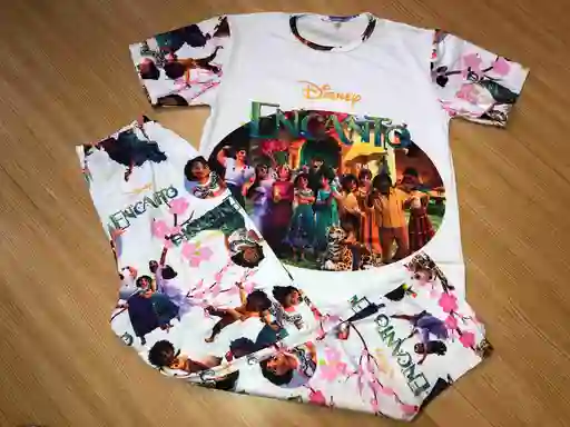 Pijama Niña Encanto Familia Madrigal Talla 10