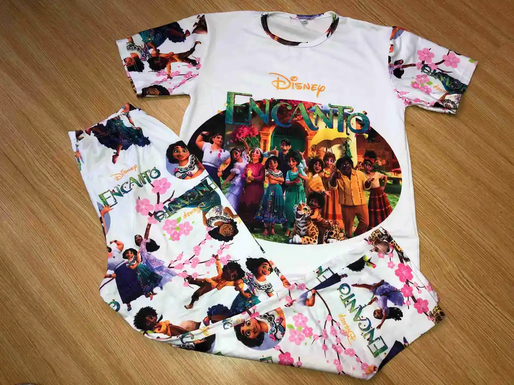 Pijama Niña Encanto Familia Madrigal Talla 10