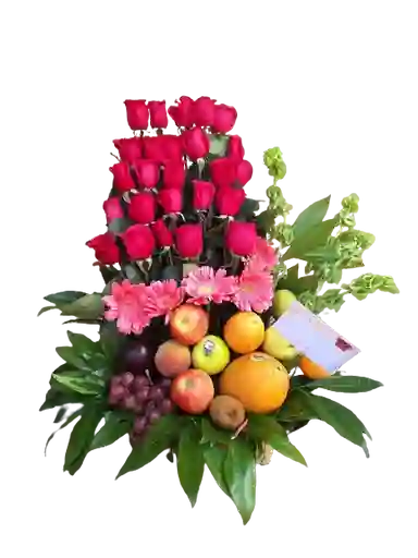 Ramo Con Rosas Y Frutas