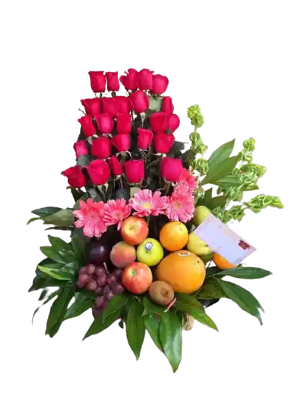 Ramo Con Rosas Y Frutas