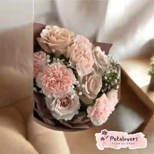 Bouquet Flores Rosas Rosadas Y Claveles