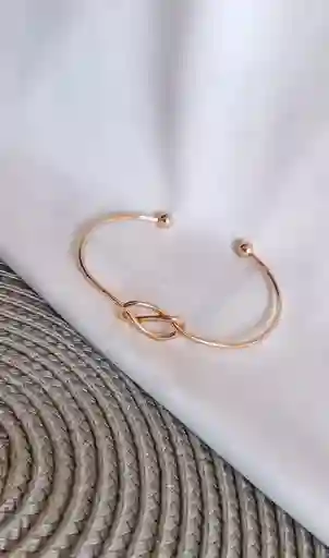 Pulsera Metálica Elegante