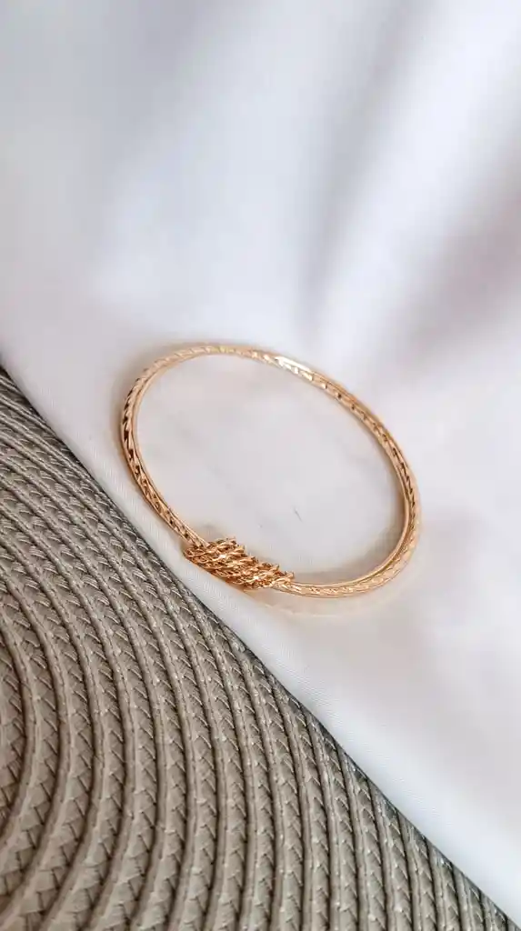 Pulsera Metálica Elegante