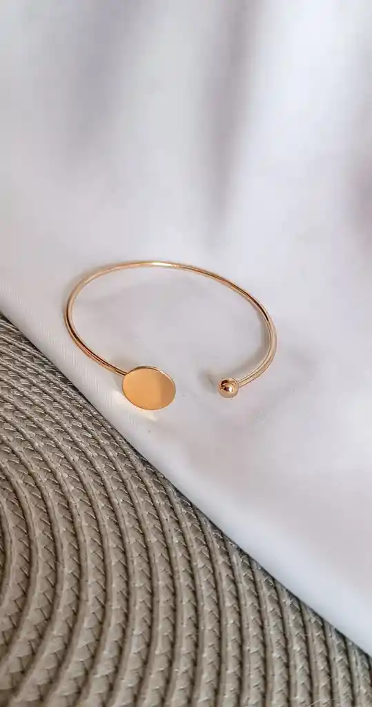 Pulsera Metálica Elegante