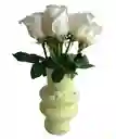 Flores De Rosas Blancas Con Florero De Ceramica