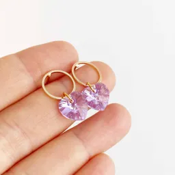 Aretes Corazón Lila Traslúcido